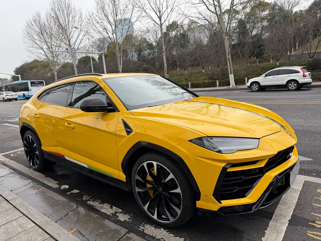 Lamborghini Urus 2019 — фото 2