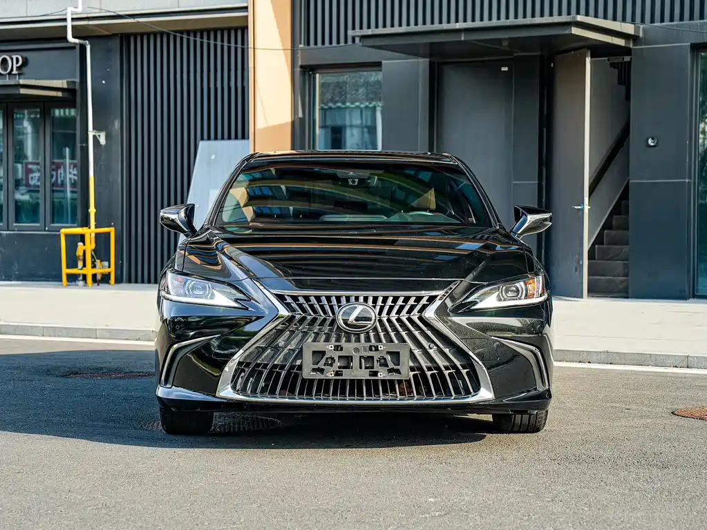 Lexus ES 2022 — фото 2