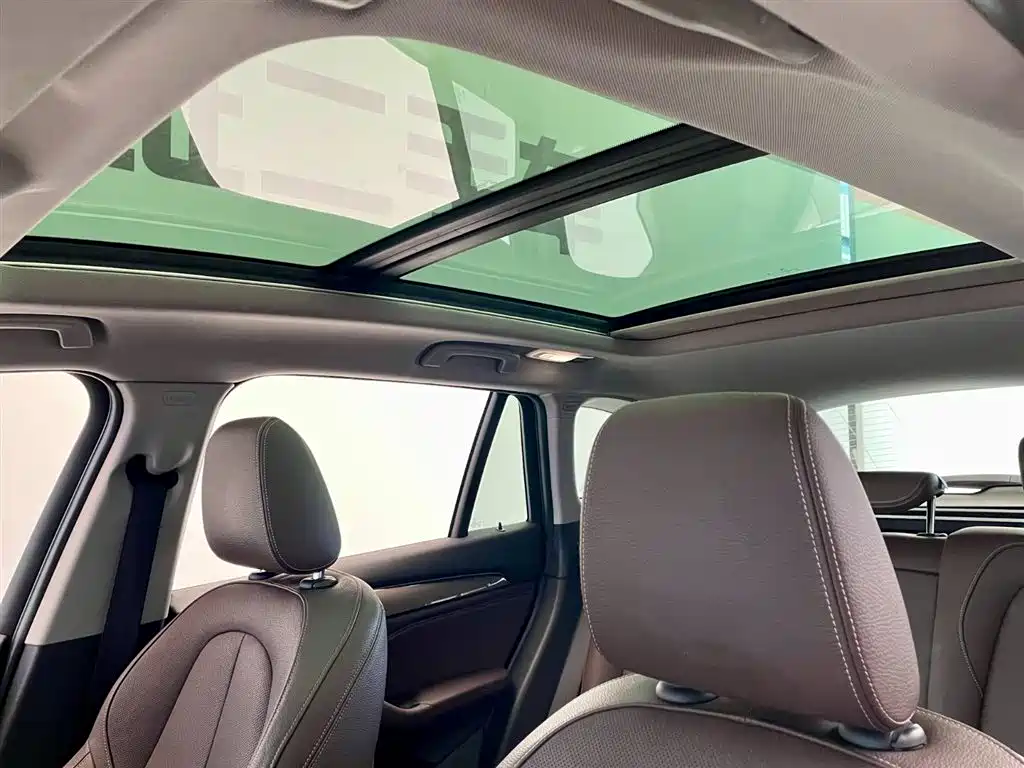 BMW X1 New Energy 2018 — фото 15