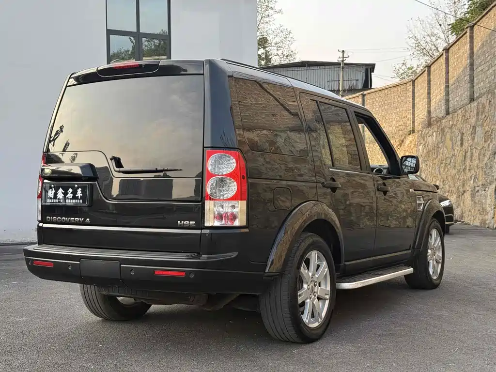 Land Rover Discovery 2010 — фото 19