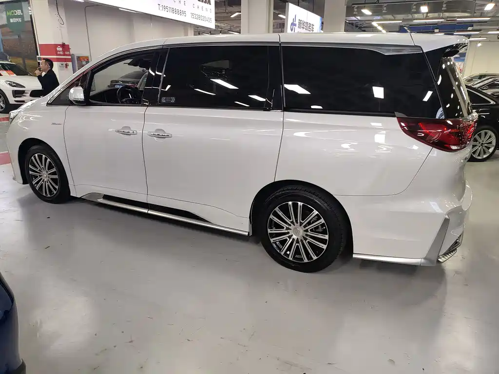 GAC Motor Trumpchi M8 2022 — фото 11