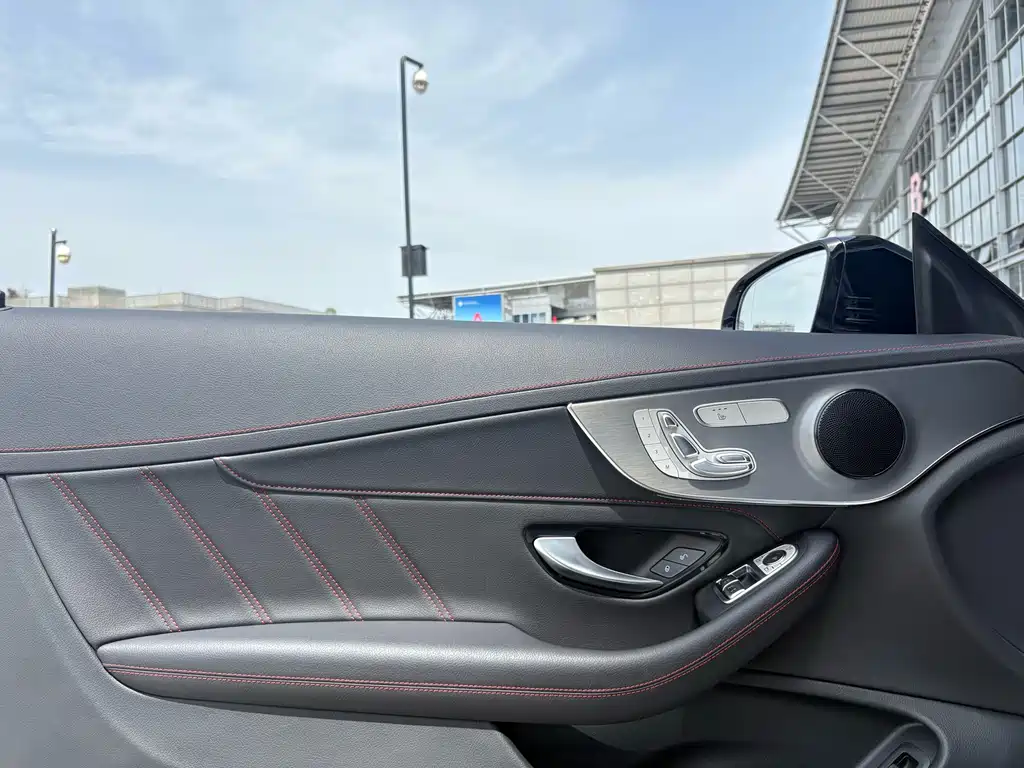 Mercedes-Benz C-Class 2023 — фото 13