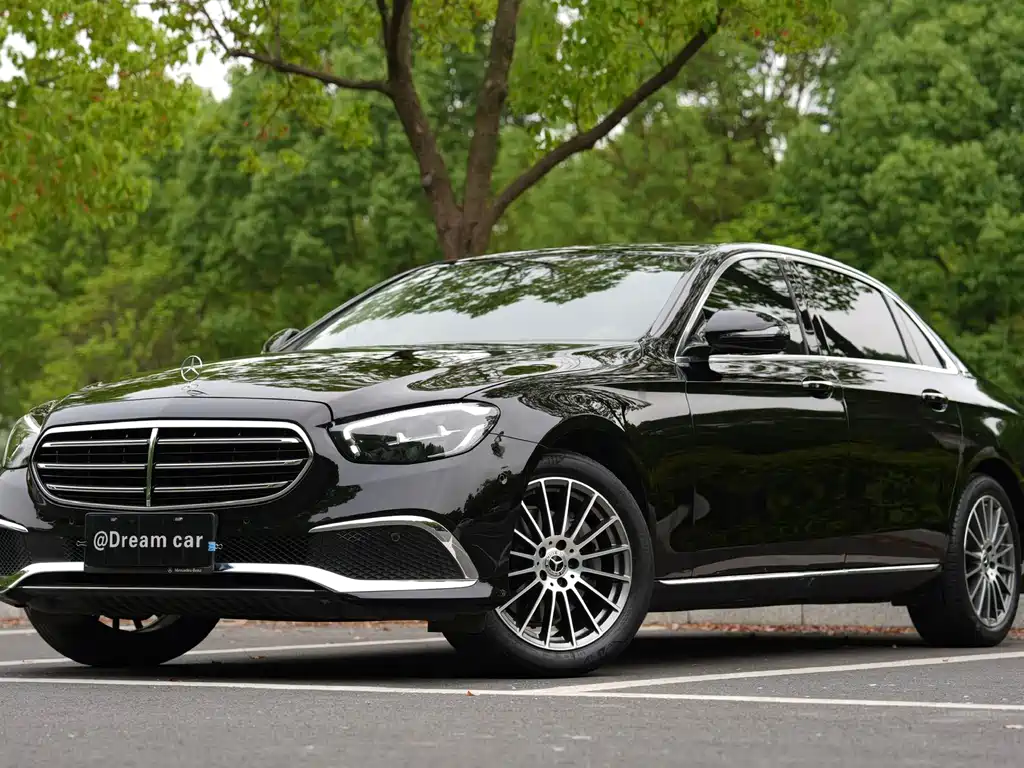 Mercedes-Benz E-Class 2023 — фото 1