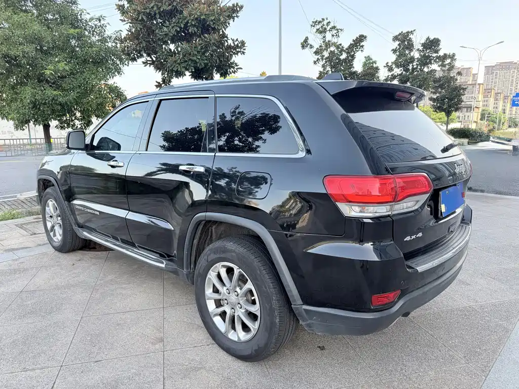 Jeep Grand Cherokee 2016 — фото 6