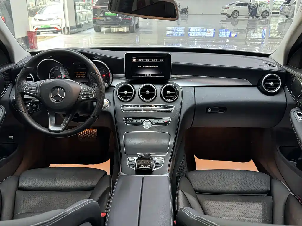 Mercedes-Benz C-Class 2018 — фото 16