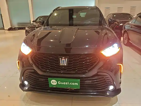 Toyota Crown Kluger 2023