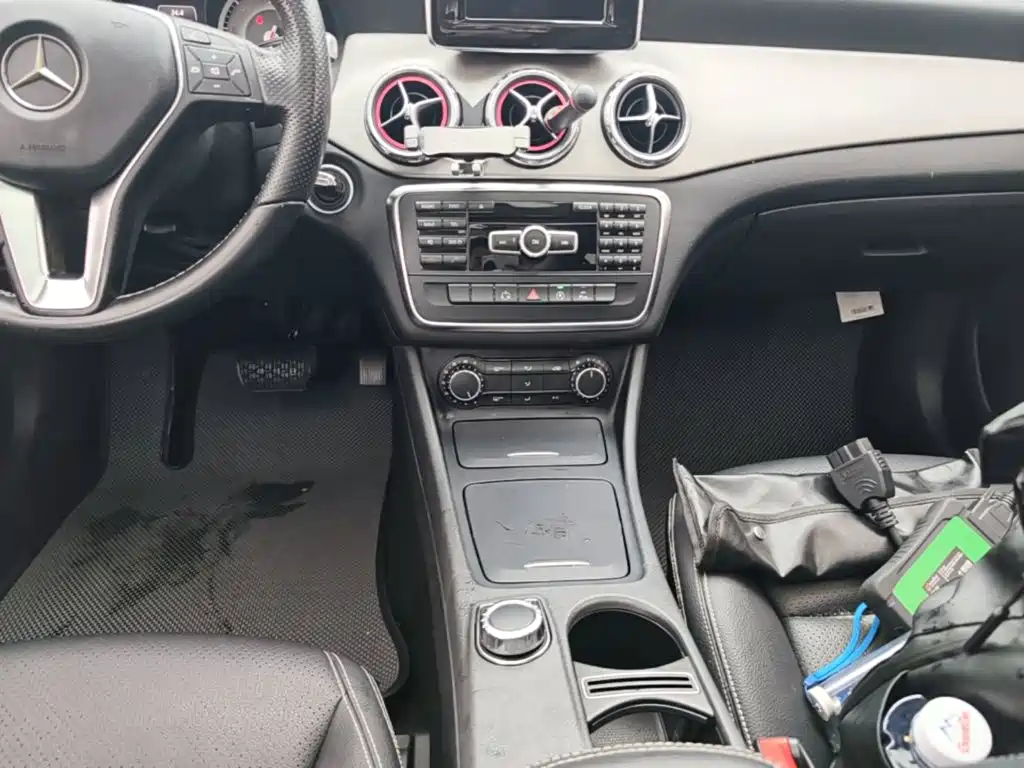 Mercedes-Benz GLA 2015 — фото 14