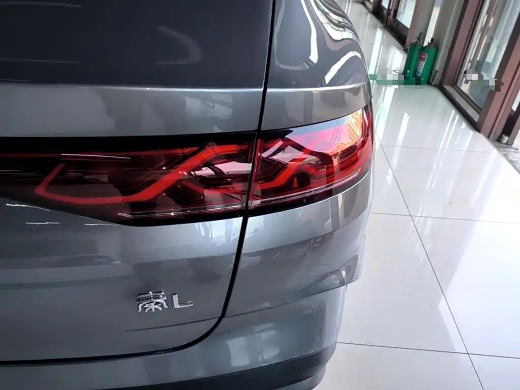 BYD Qin L 2025 — фото 8