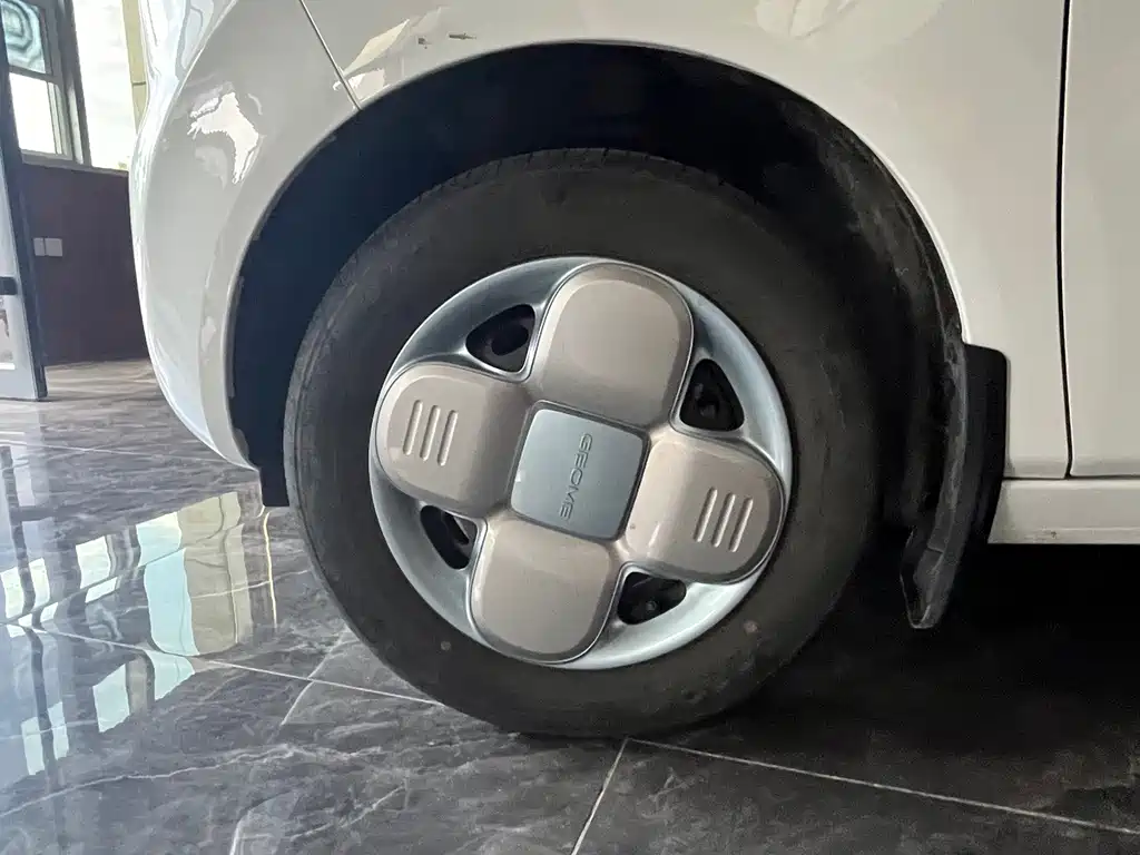 Geely Galaxy Panda 2024 — фото 12