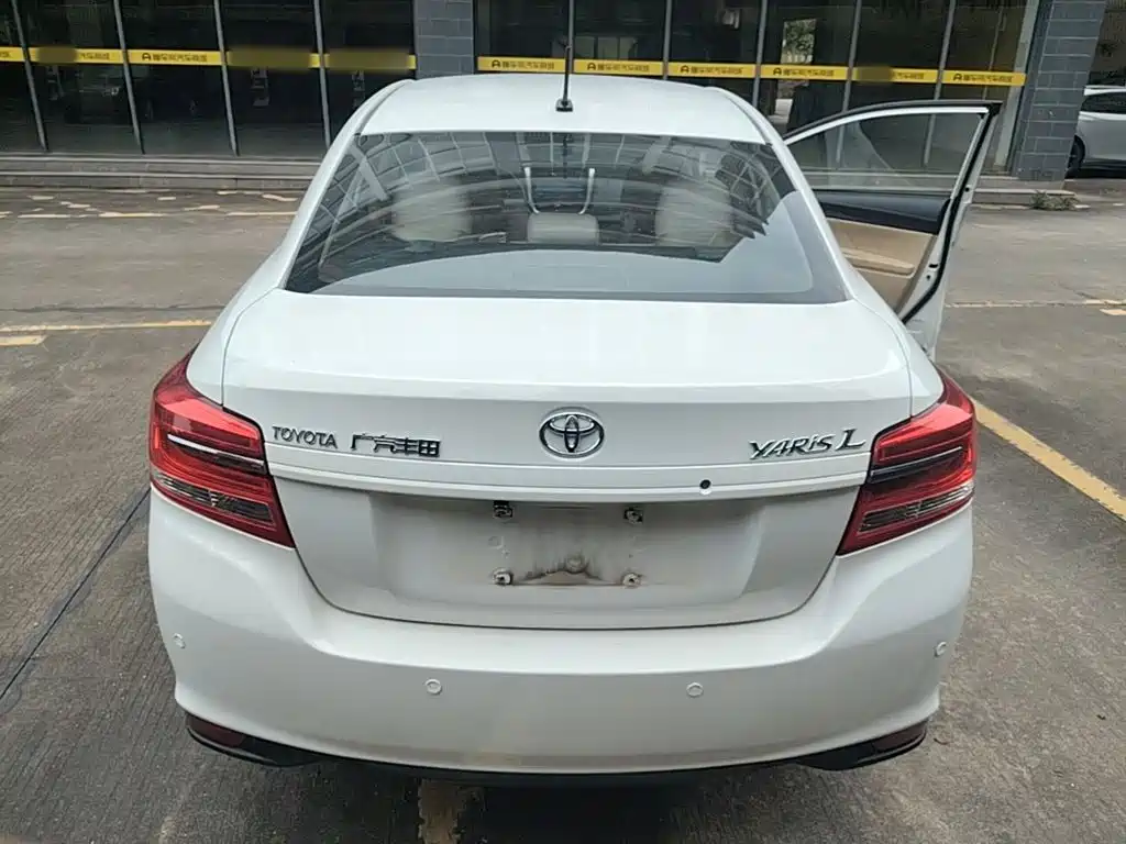 Toyota Yaris L 2019