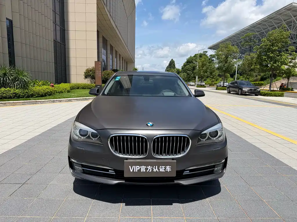 BMW 7 Series 2015 — фото 3