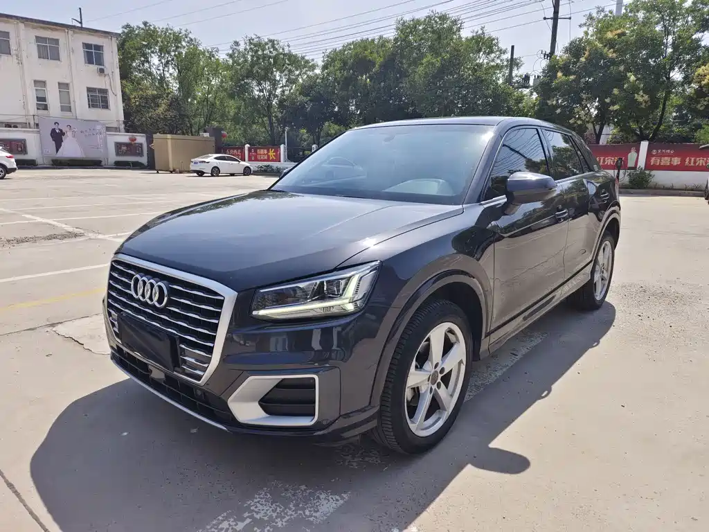 Audi Q2L 2019 — фото 1