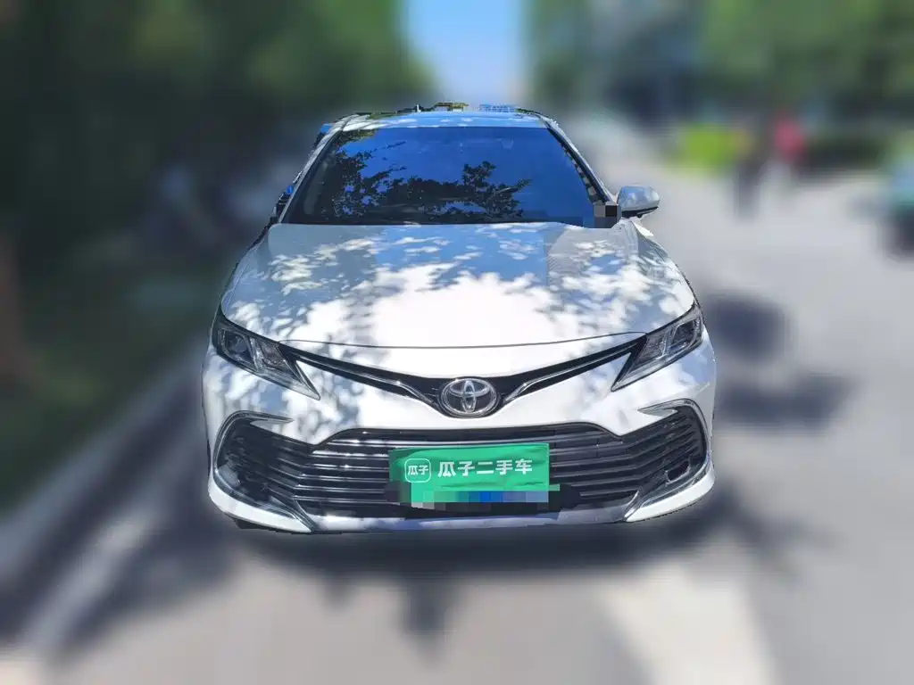 Toyota Camry 2022 — фото 24
