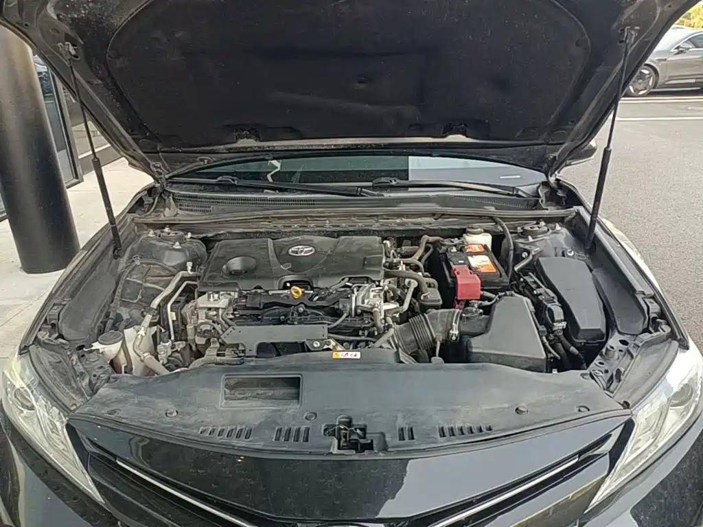 Toyota Camry 2018 — фото 11
