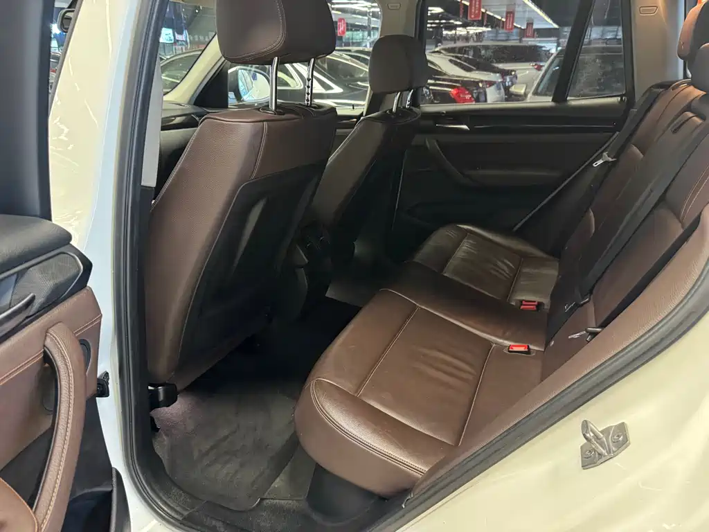 BMW X3 2014 — фото 17