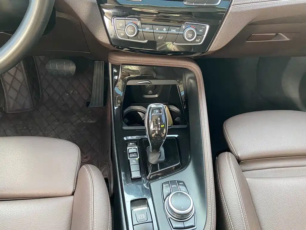 BMW X2 2022 — фото 10