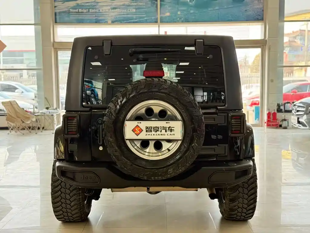 Jeep Wrangler 2016 — фото 4