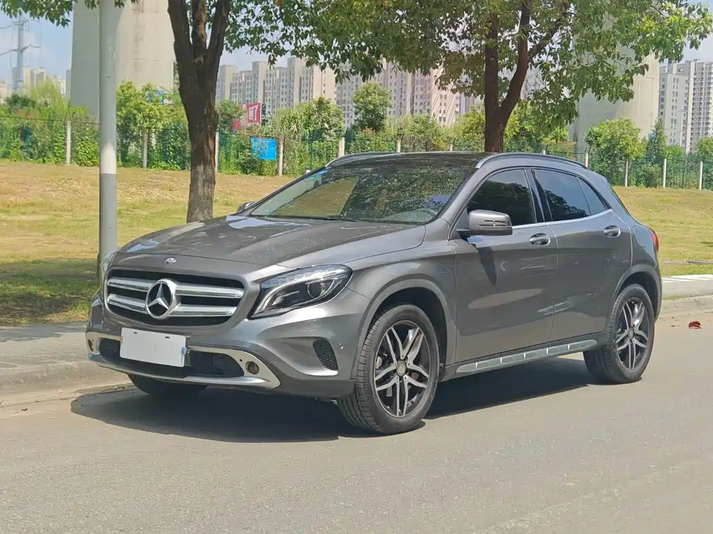 Mercedes-Benz GLA 2016