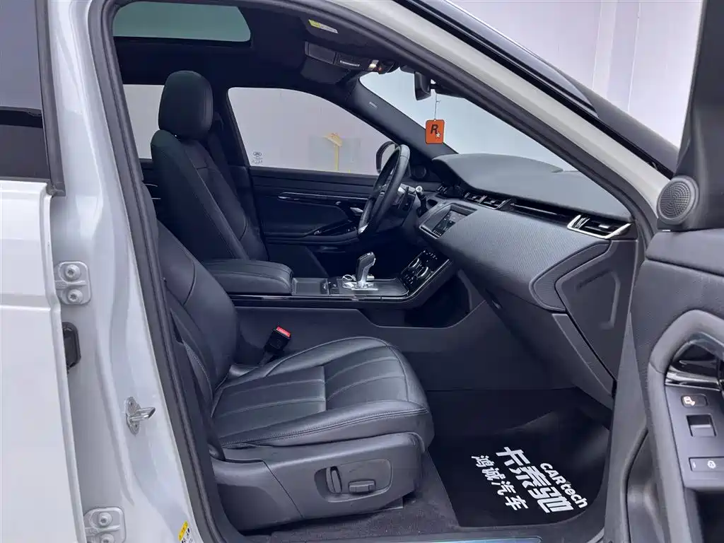Land Rover Evoque 2020 — фото 18