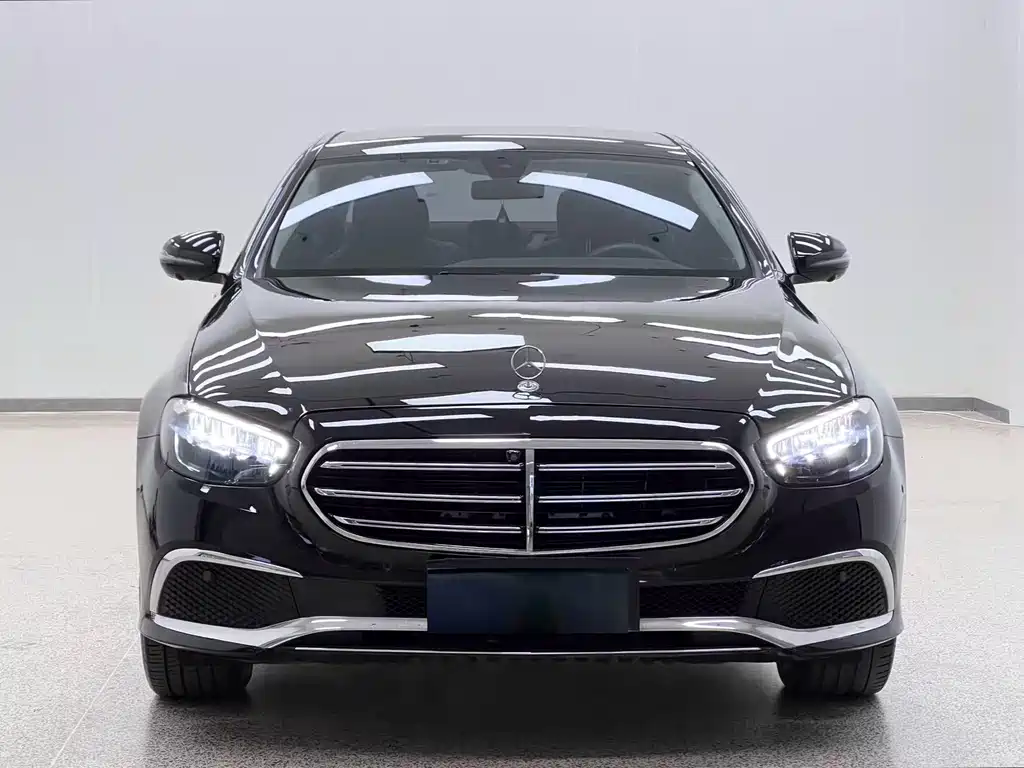 Mercedes-Benz E-Class 2022 — фото 2