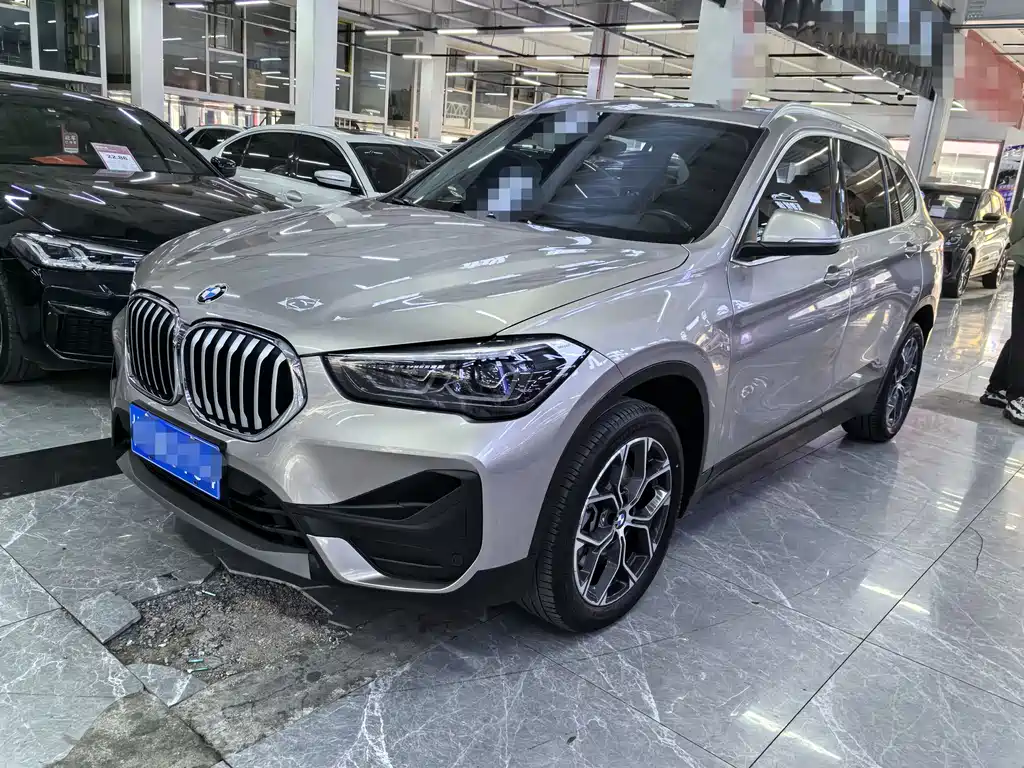 BMW X1 2022 — фото 1