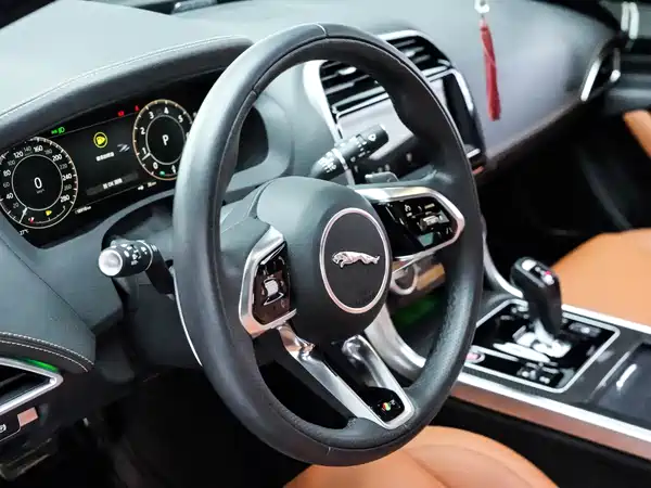 Jaguar XEL 2025