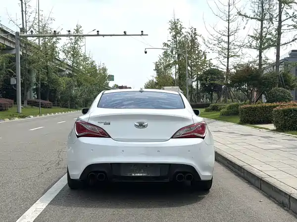Hyundai Genesis Coupe 2013