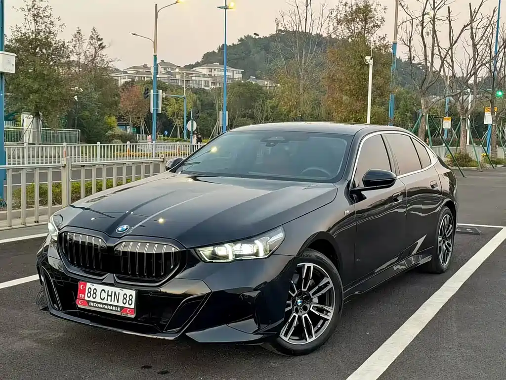BMW 5 Series 2025