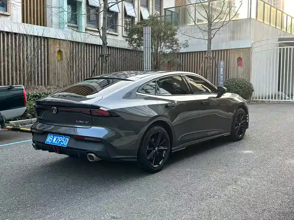 Changan UNI-V 2023