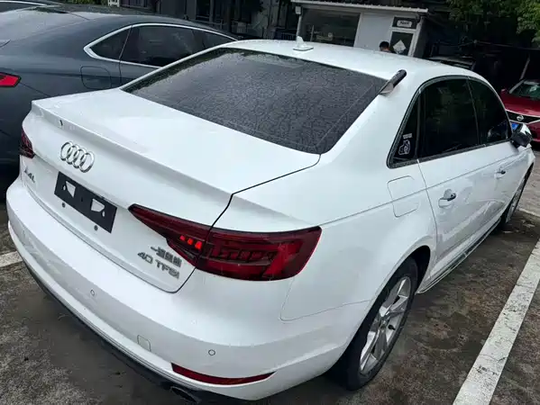 Audi A4L 2018