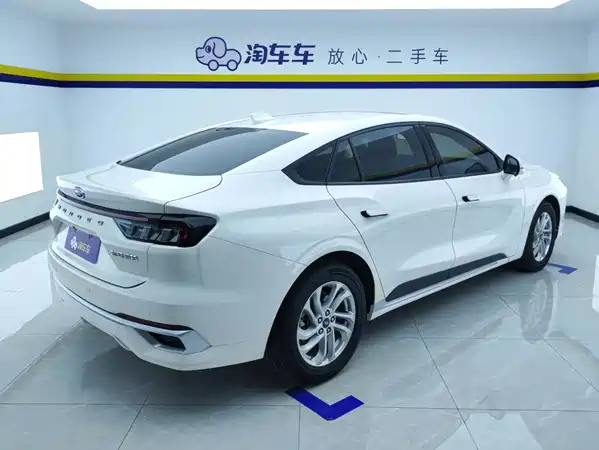 Ford Mondeo 2025