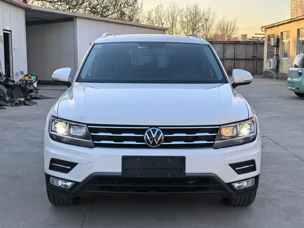 Volkswagen Tiguan L 2021 — фото 2