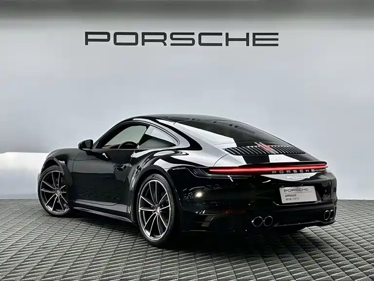 Porsche 911 2023 — фото 6