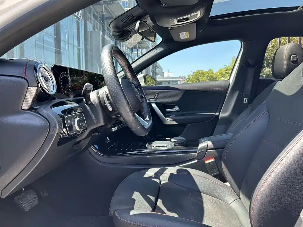 Mercedes-Benz A-Class 2023 — фото 10
