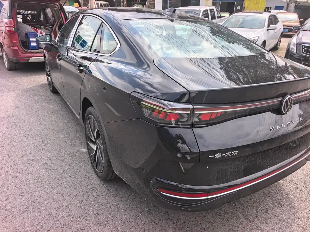 Volkswagen Magotan 2026