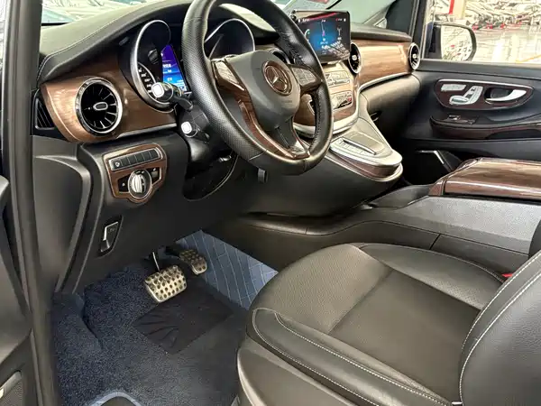 Mercedes-Benz V-Class 2022