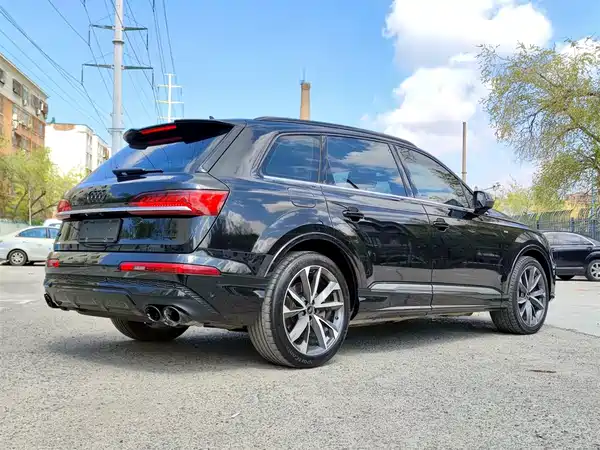 Audi Q7 2023