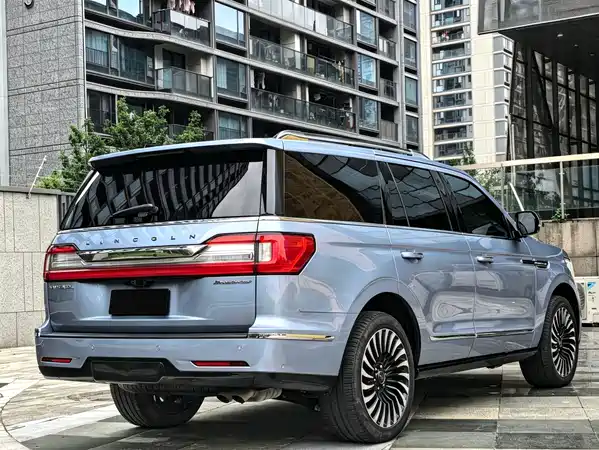 Lincoln Navigator 2021