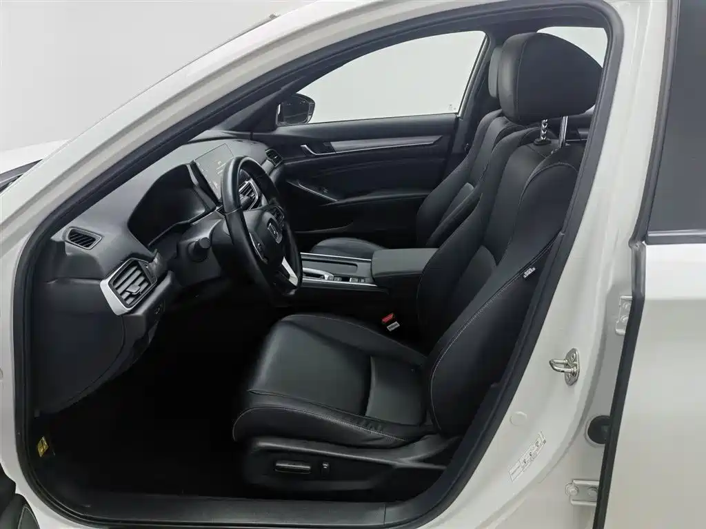 Honda Inspire 2022 — фото 10