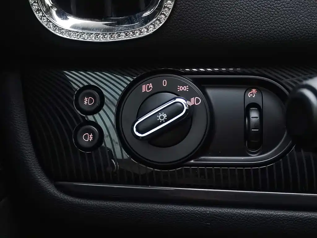 MINI Countryman 2019 — фото 12