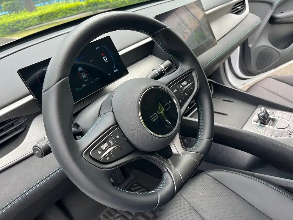 BYD Seal 05 DM-i 2025 — фото 17
