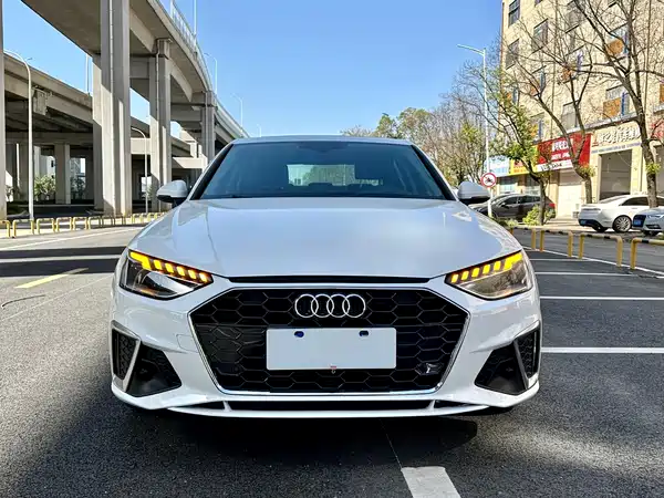 Audi A4L 2020