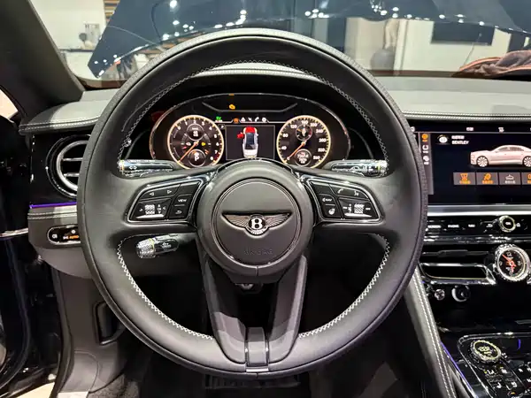 Bentley Flying Spur Plug-In Hybrid 2023