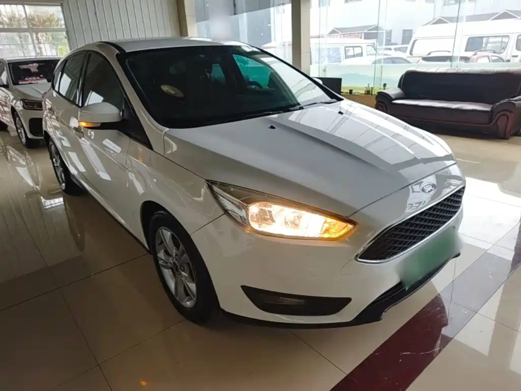 Ford Focus 2016 — фото 4