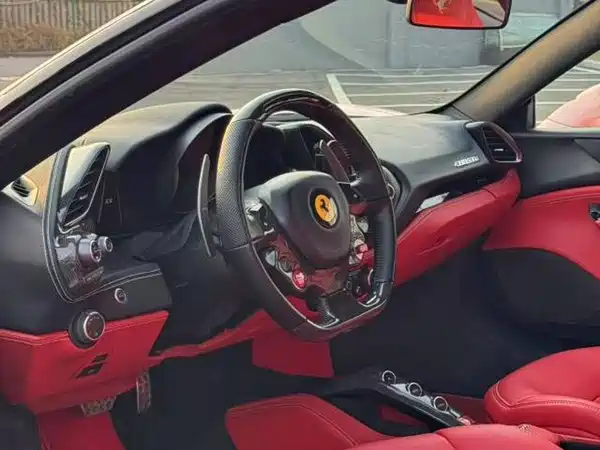 Ferrari 488 2016