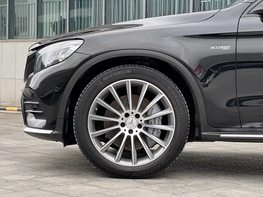 Mercedes-Benz GLC AMG 2018 — фото 5
