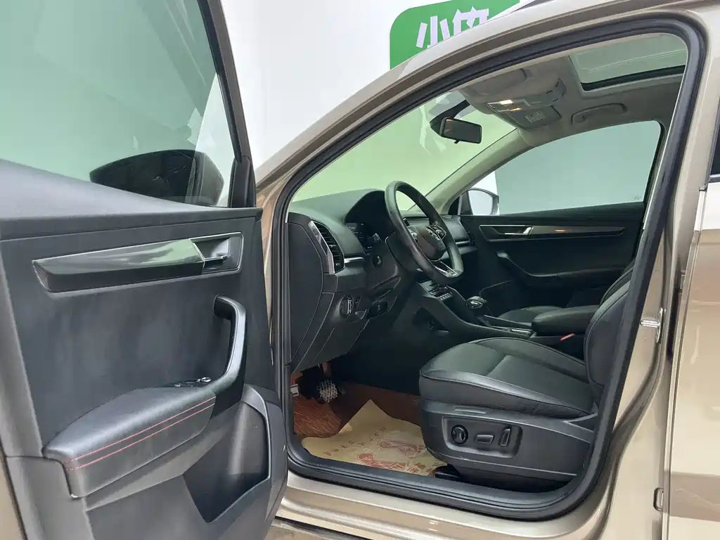 Skoda Karoq 2023 — фото 18