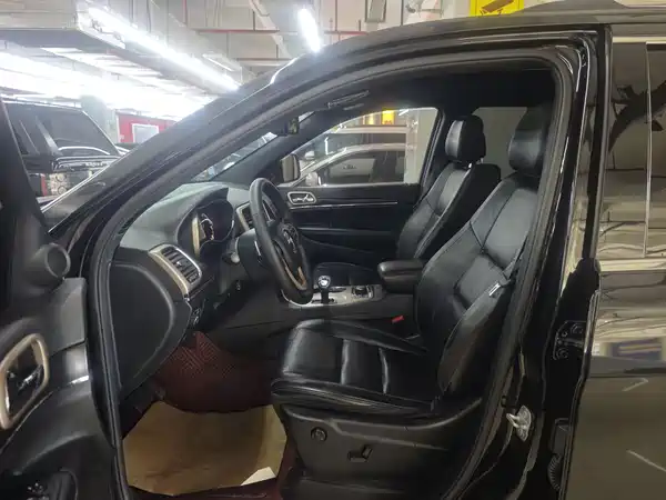 Jeep Grand Cherokee 2014