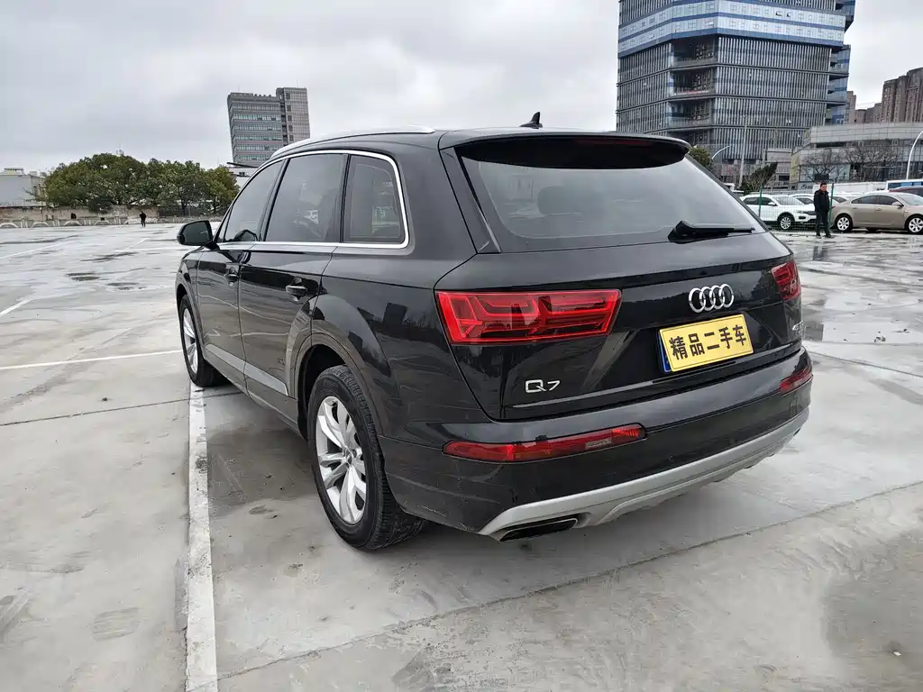 Audi Q7 2016 — фото 9