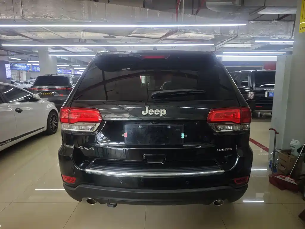 Jeep Grand Cherokee 2015 — фото 3